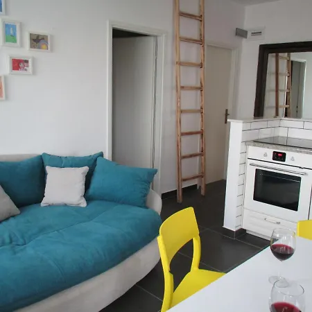 Sunny Star Apartment *